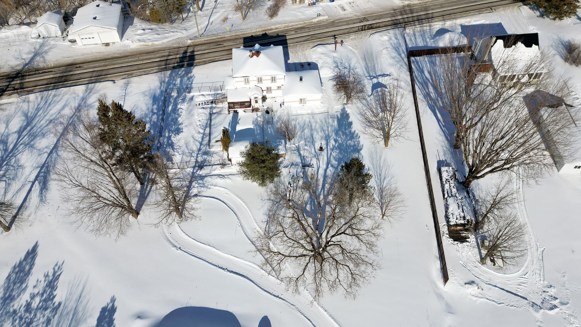 









1331


Rg de la Rivière S.

,
Sainte-Élisabeth,




QC
J0K2J0

