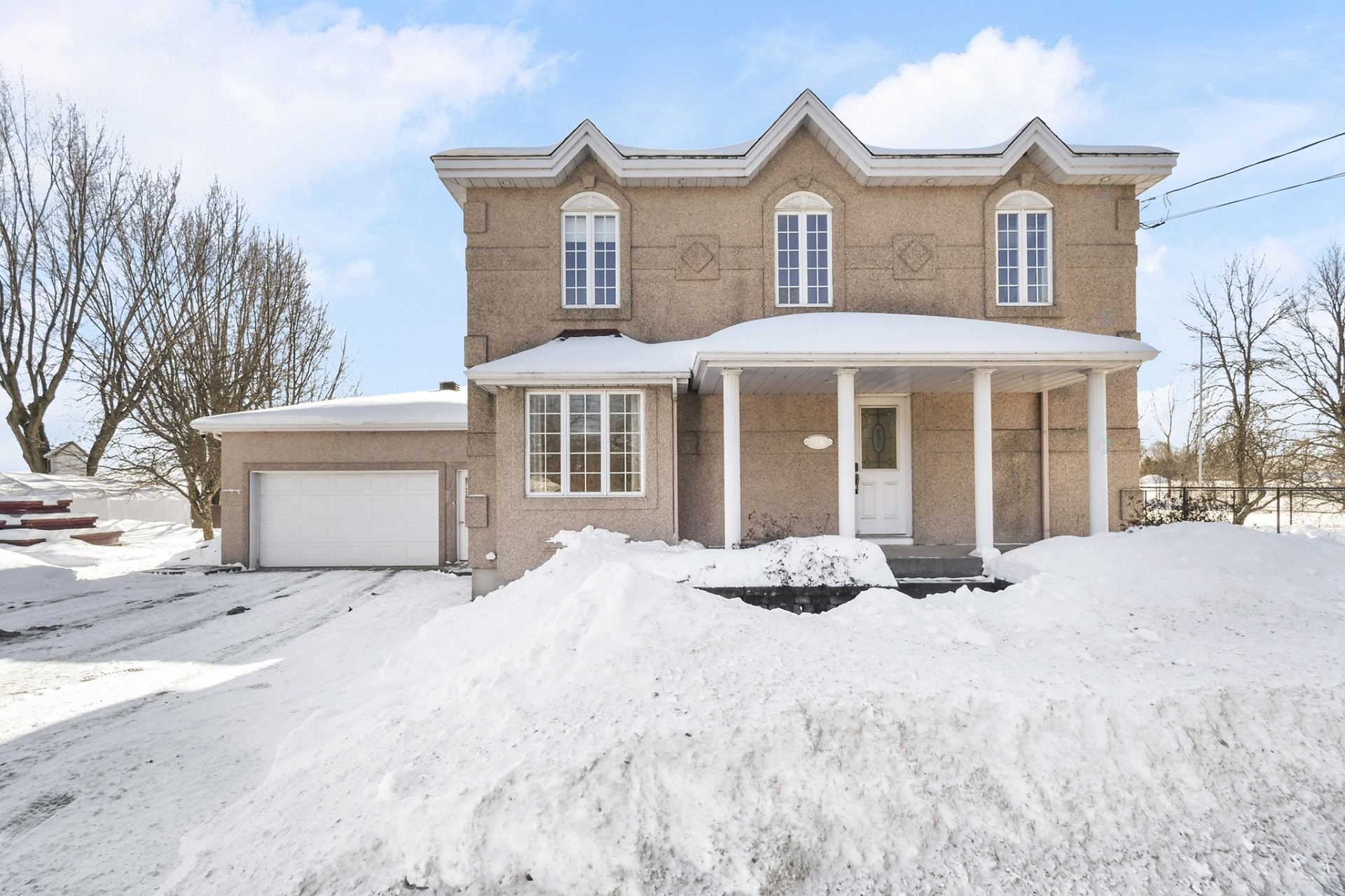 









1331


Rg de la Rivière S.

,
Sainte-Élisabeth,




QC
J0K2J0

