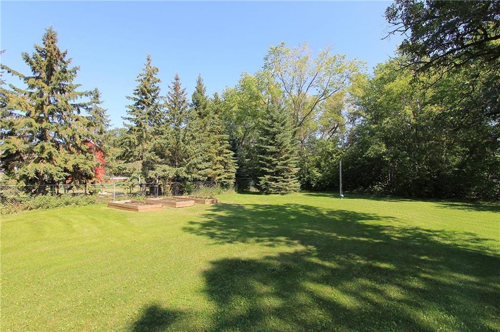 












28 Main Street

,
Kleefeld,




Manitoba
R0A0V0

