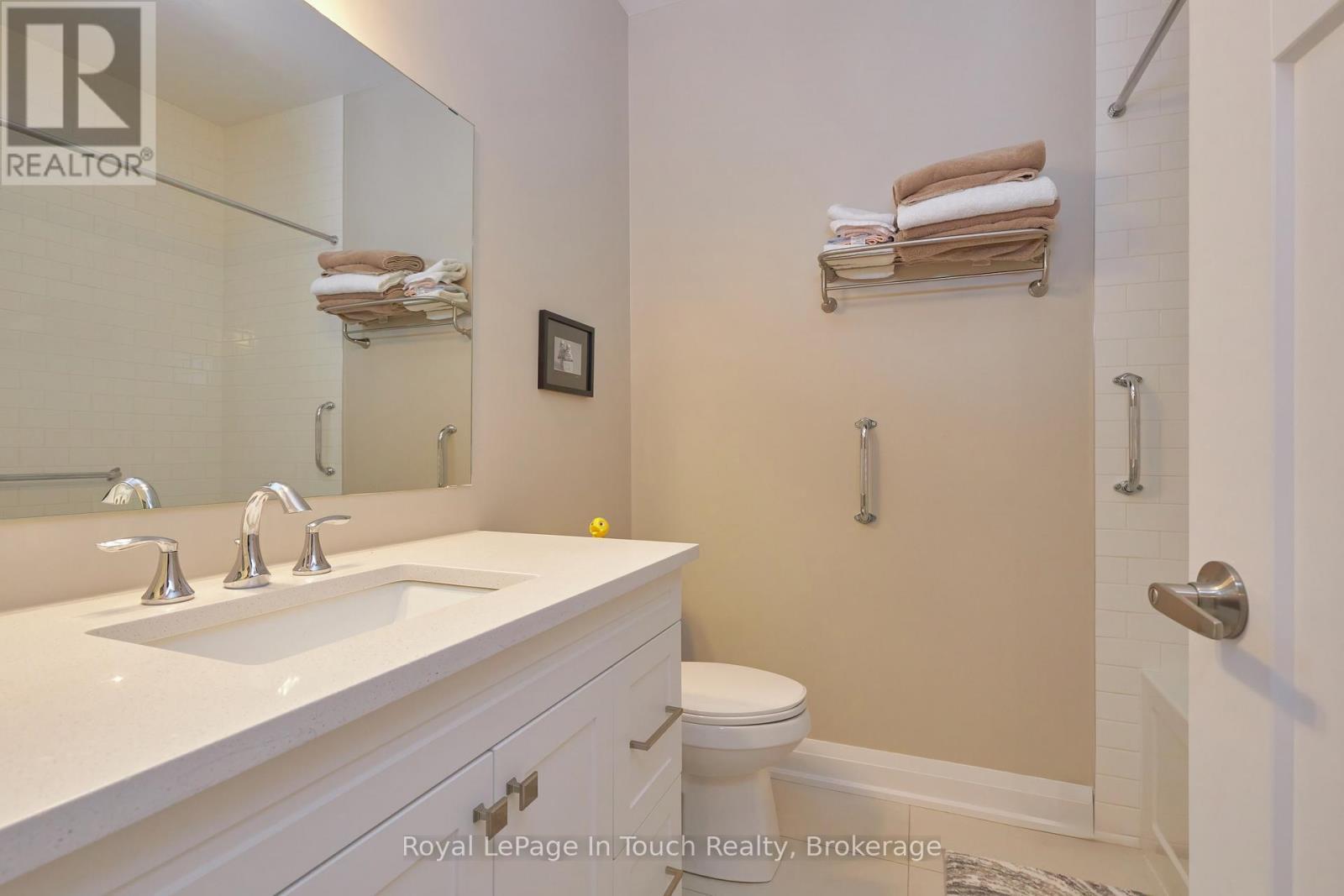 












31 JULIA CRESCENT

,
Midland,




Ontario
L4R0H5

