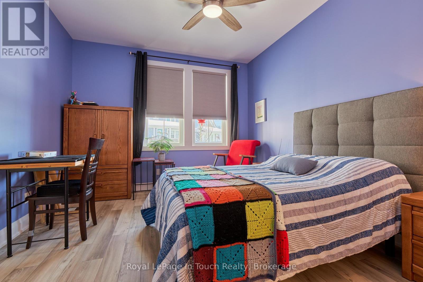 












31 JULIA CRESCENT

,
Midland,




Ontario
L4R0H5

