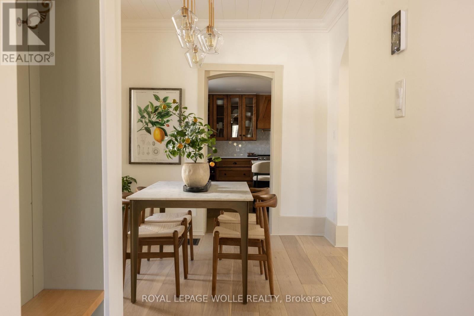 












23 CENTRE STREET

,
Woolwich,




Ontario
N3B2T8

