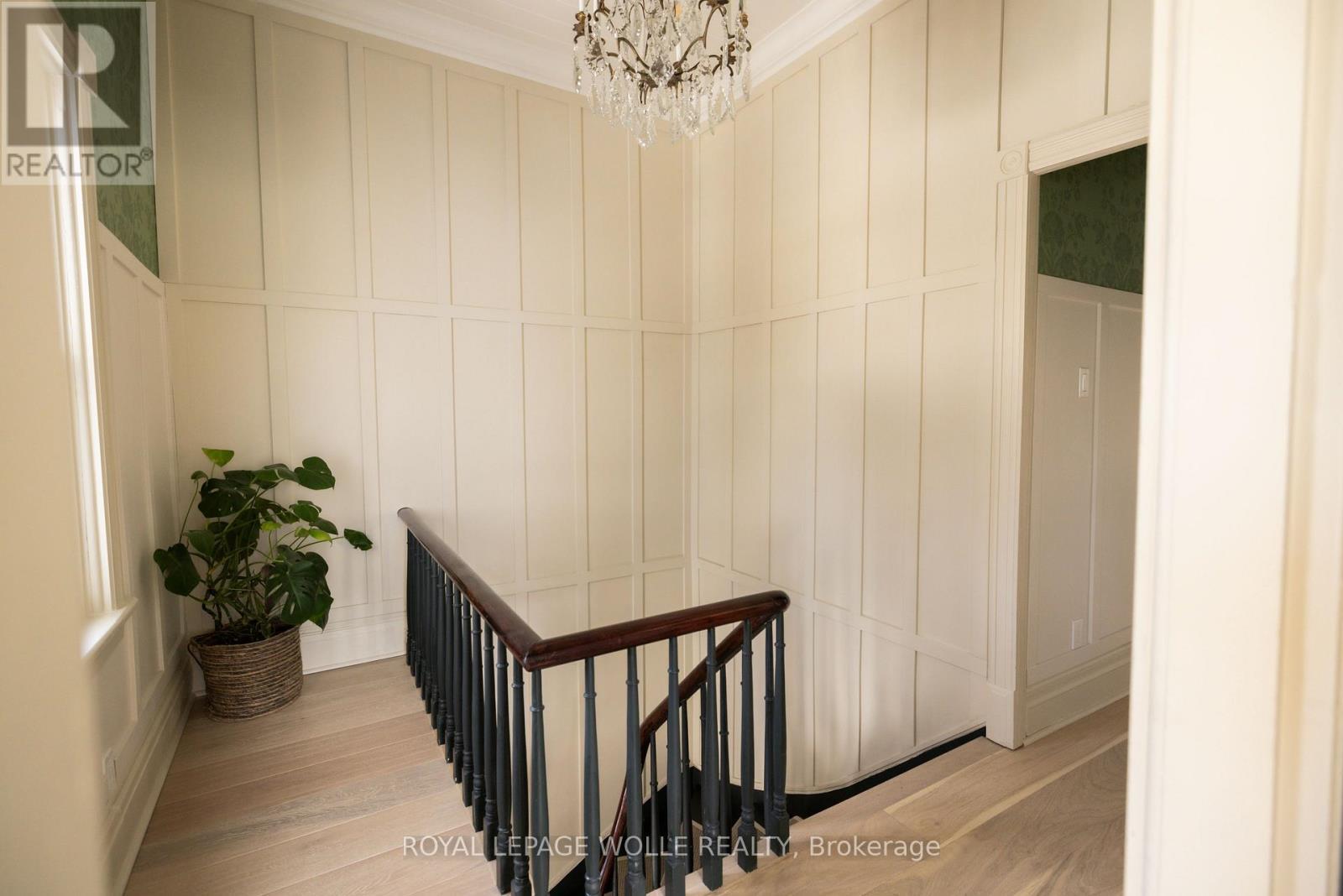 












23 CENTRE STREET

,
Woolwich,




Ontario
N3B2T8

