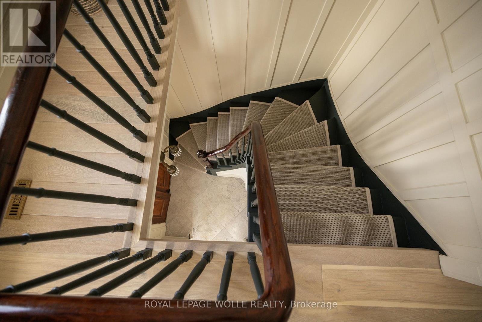 












23 CENTRE STREET

,
Woolwich,




Ontario
N3B2T8

