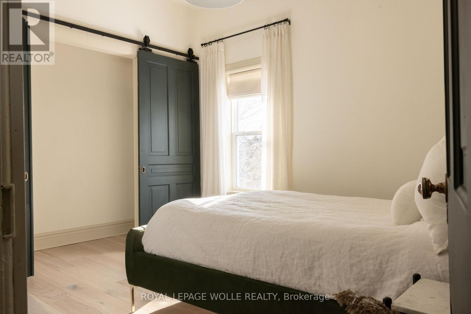 












23 CENTRE STREET

,
Woolwich,




Ontario
N3B2T8

