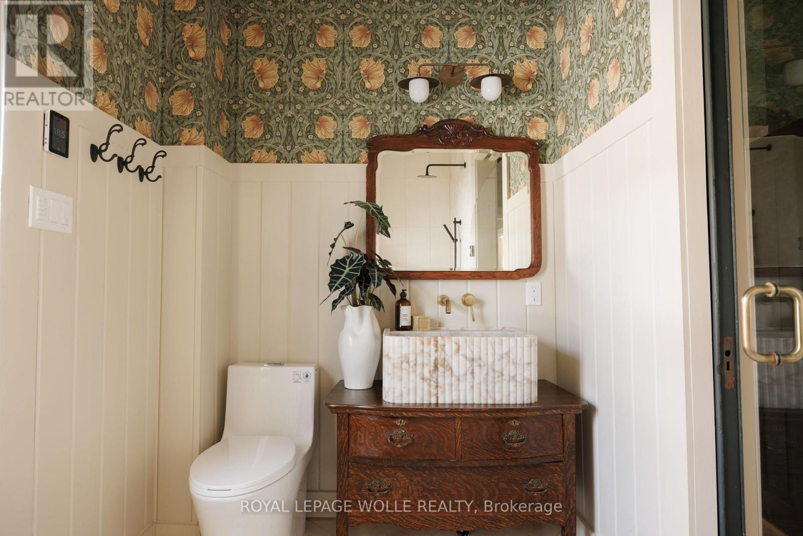 












23 CENTRE STREET

,
Woolwich,




Ontario
N3B2T8

