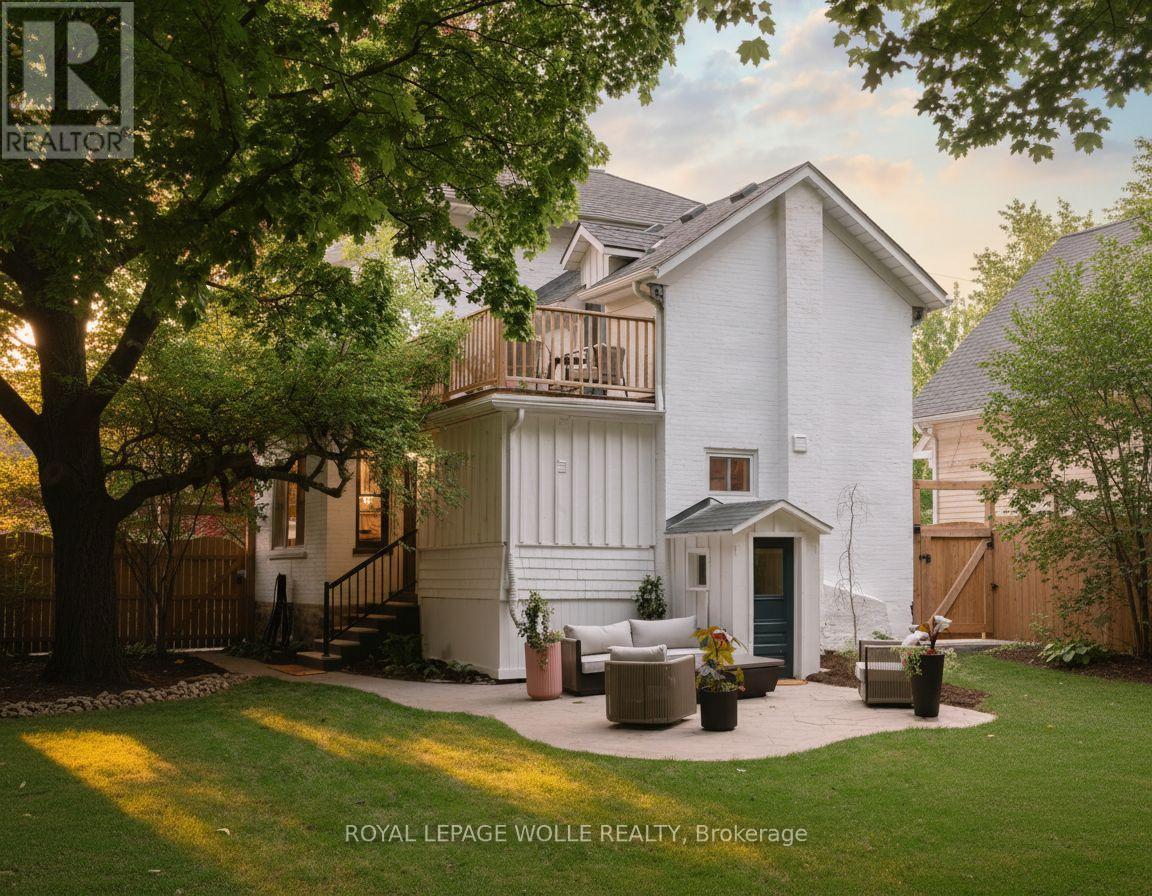 












23 CENTRE STREET

,
Woolwich,




Ontario
N3B2T8

