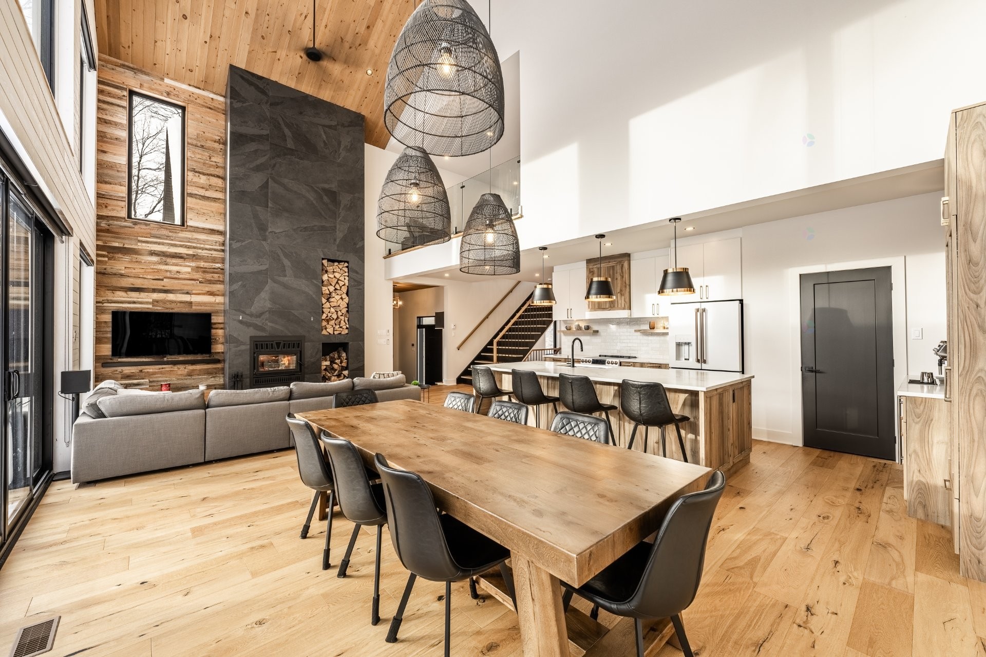 









3050


Ch. des Bois-Francs

,
Notre-Dame-de-la-Merci,




QC
J0T2A0

