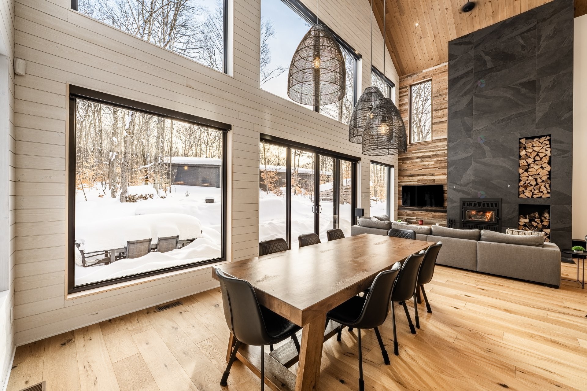 









3050


Ch. des Bois-Francs

,
Notre-Dame-de-la-Merci,




QC
J0T2A0

