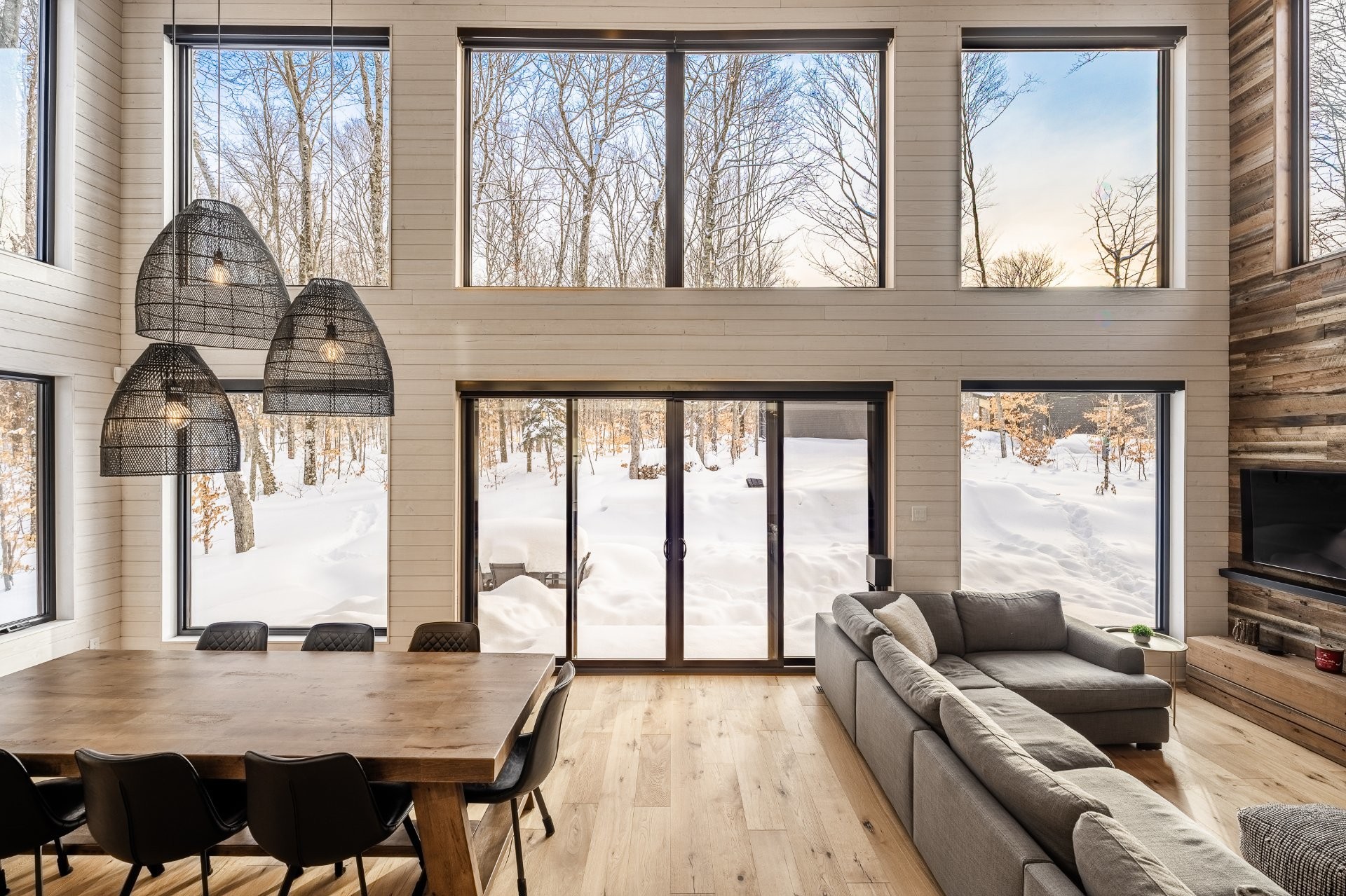 









3050


Ch. des Bois-Francs

,
Notre-Dame-de-la-Merci,




QC
J0T2A0

