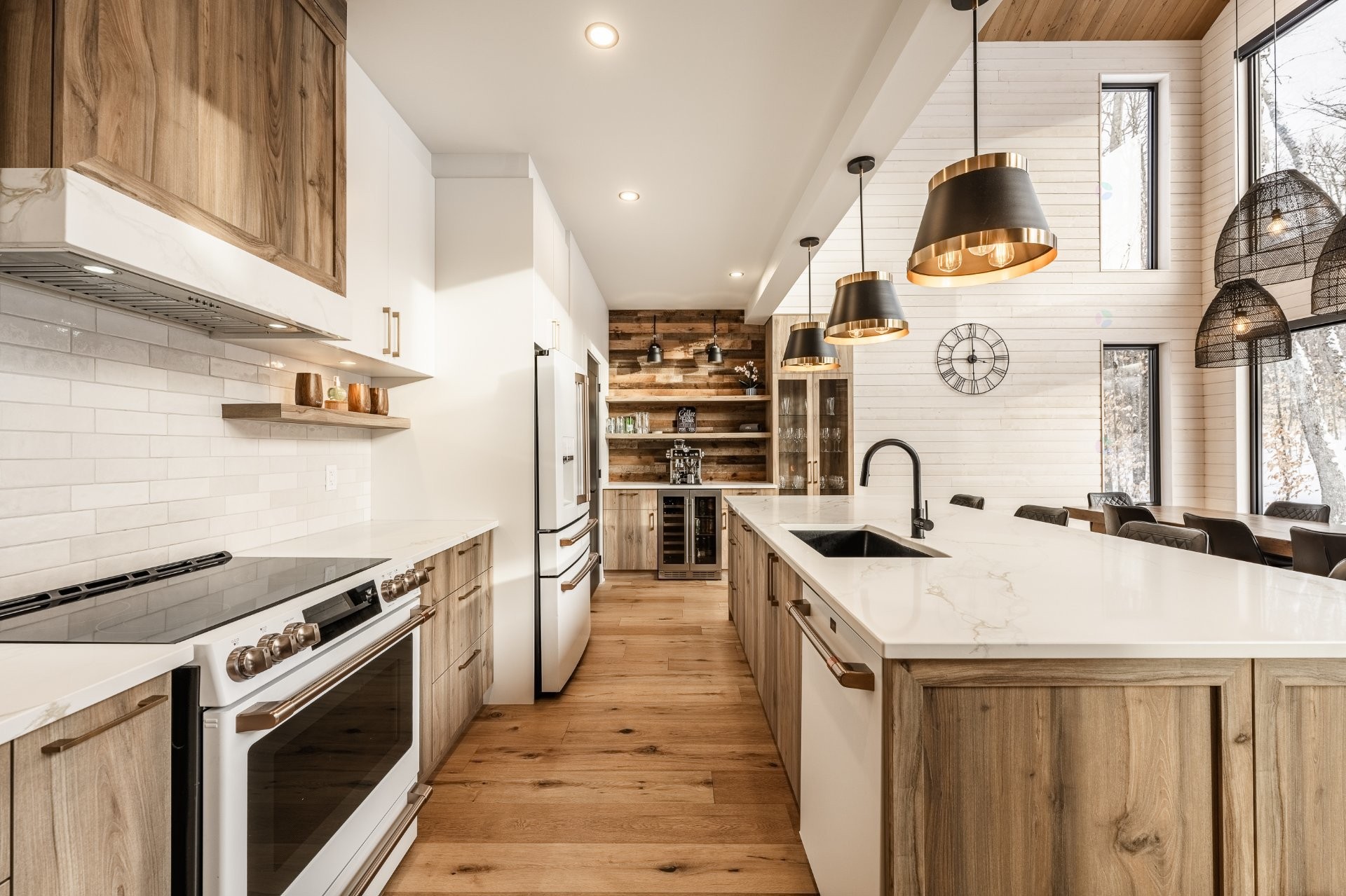 









3050


Ch. des Bois-Francs

,
Notre-Dame-de-la-Merci,




QC
J0T2A0

