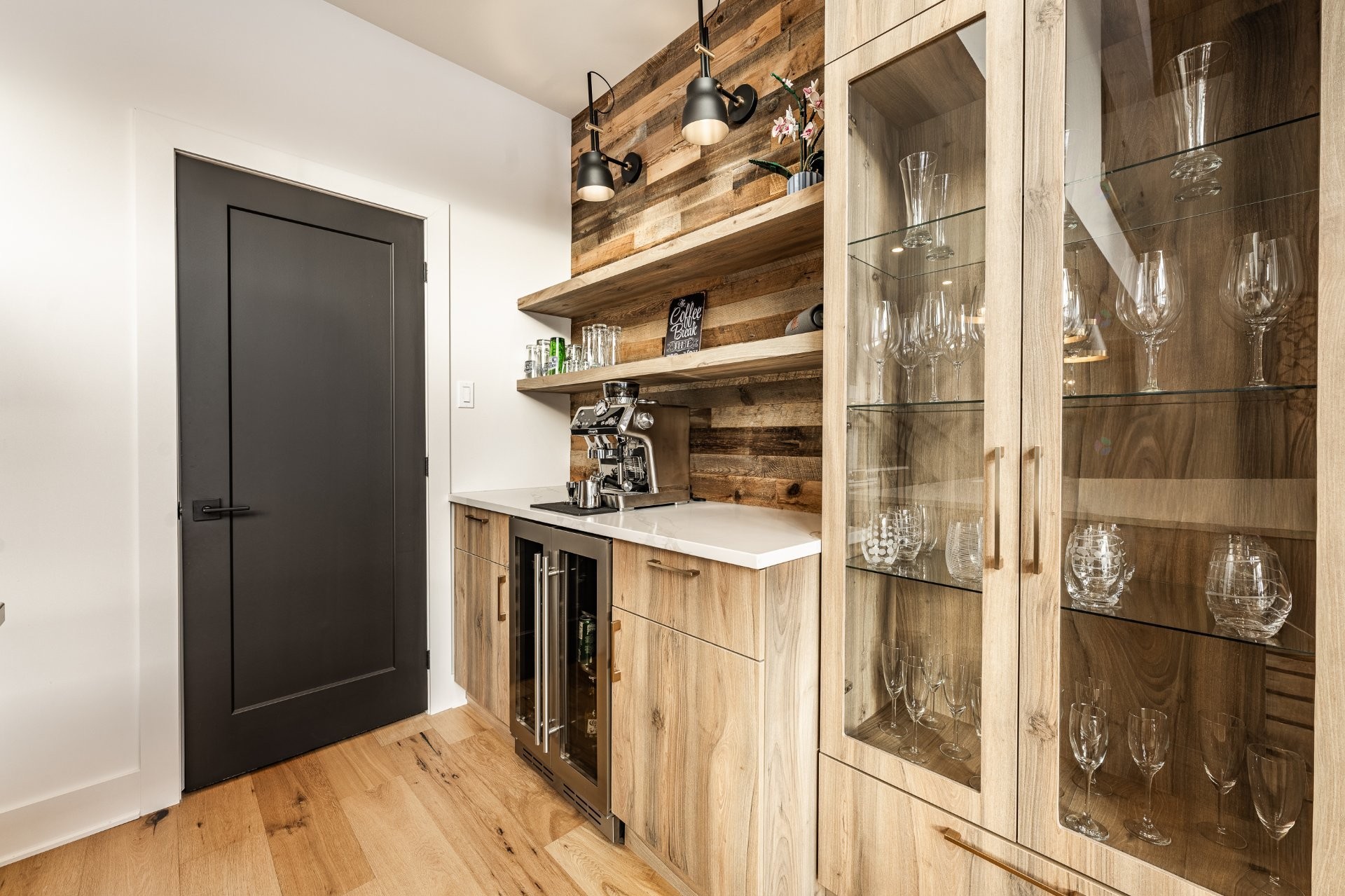 









3050


Ch. des Bois-Francs

,
Notre-Dame-de-la-Merci,




QC
J0T2A0

