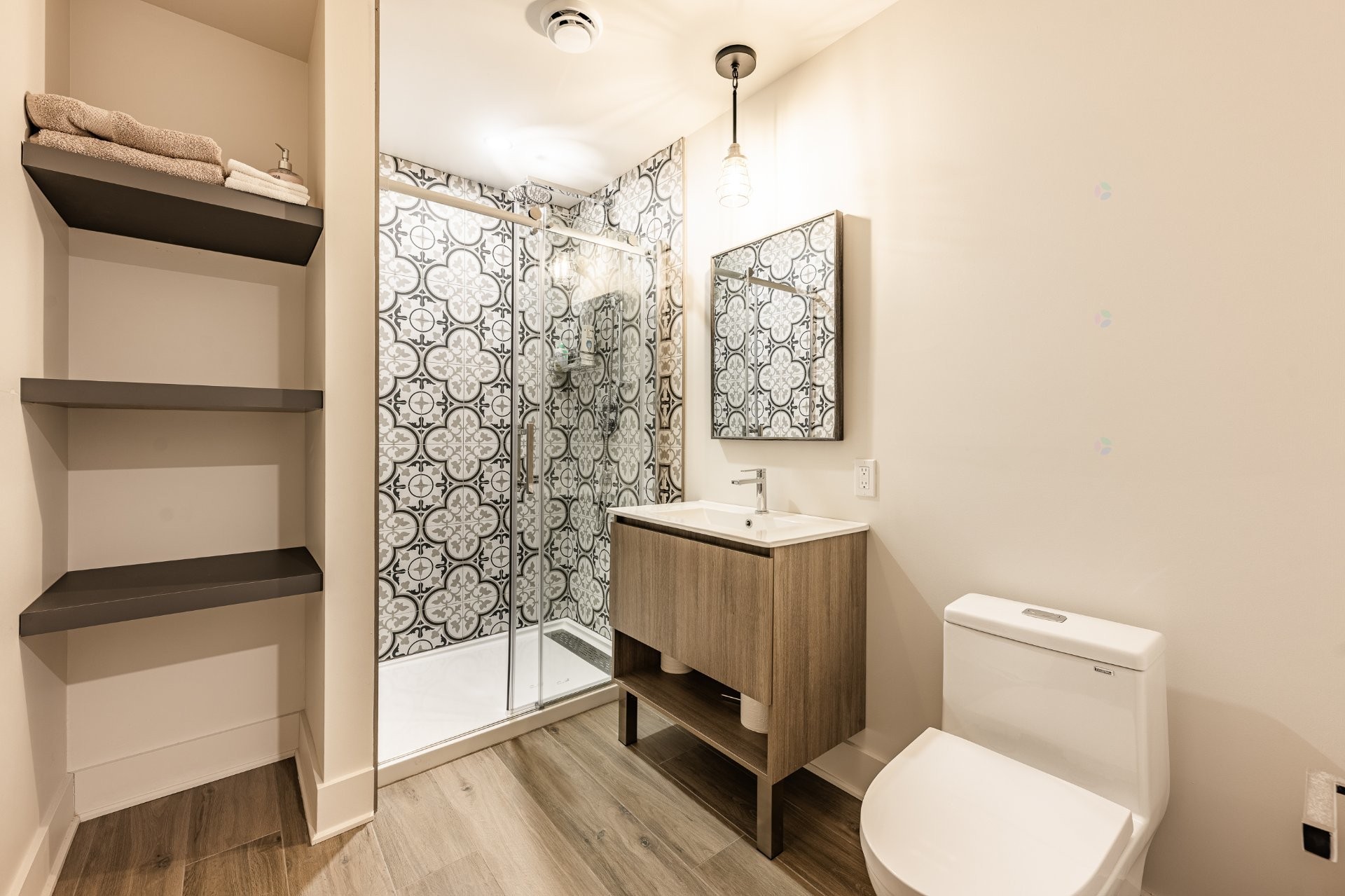 









3050


Ch. des Bois-Francs

,
Notre-Dame-de-la-Merci,




QC
J0T2A0

