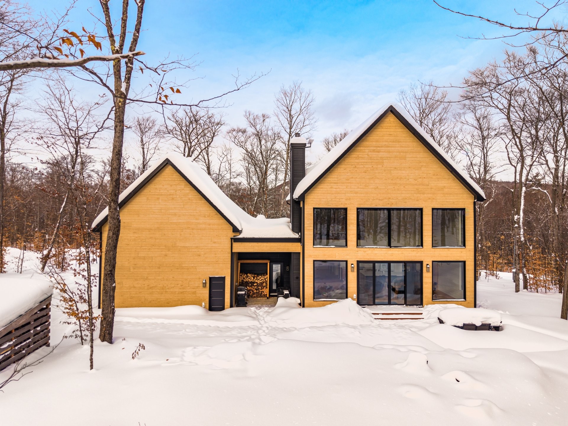 









3050


Ch. des Bois-Francs

,
Notre-Dame-de-la-Merci,




QC
J0T2A0

