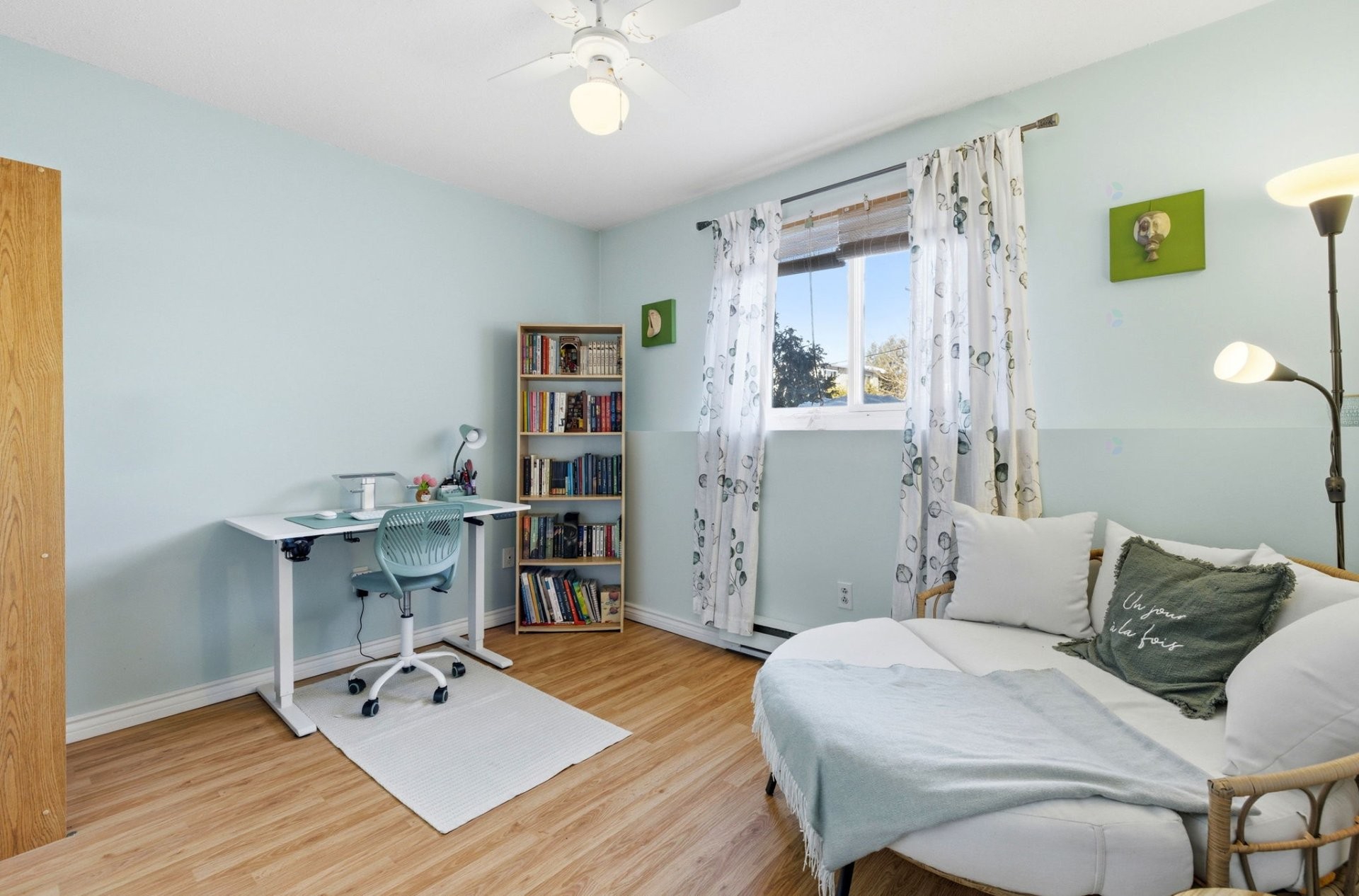 









4


Rue Galipeau

, 2,
Gatineau (Hull),




QC
J8Y4C3

