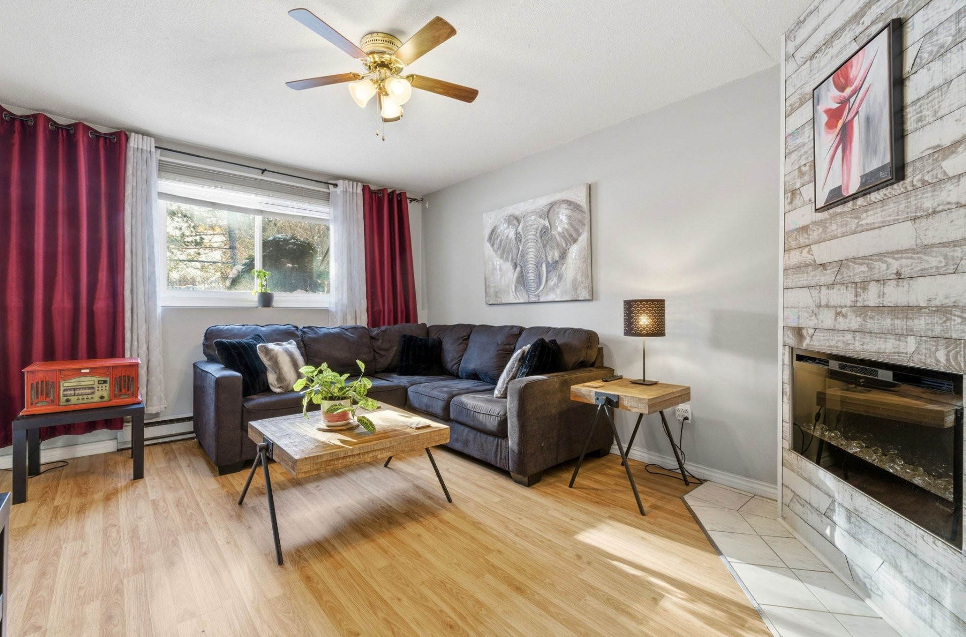 









4


Rue Galipeau

, 2,
Gatineau (Hull),




QC
J8Y4C3

