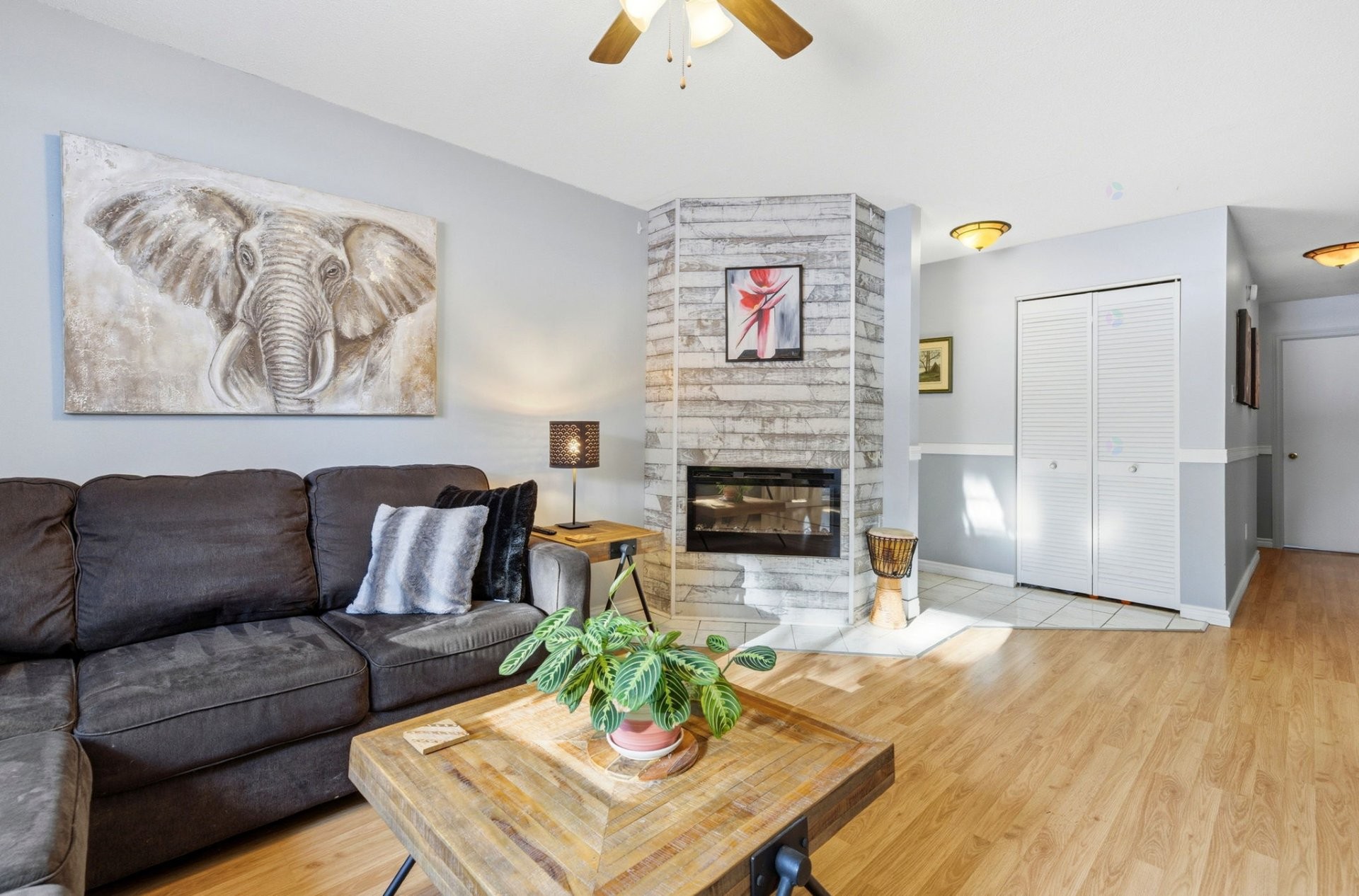 









4


Rue Galipeau

, 2,
Gatineau (Hull),




QC
J8Y4C3

