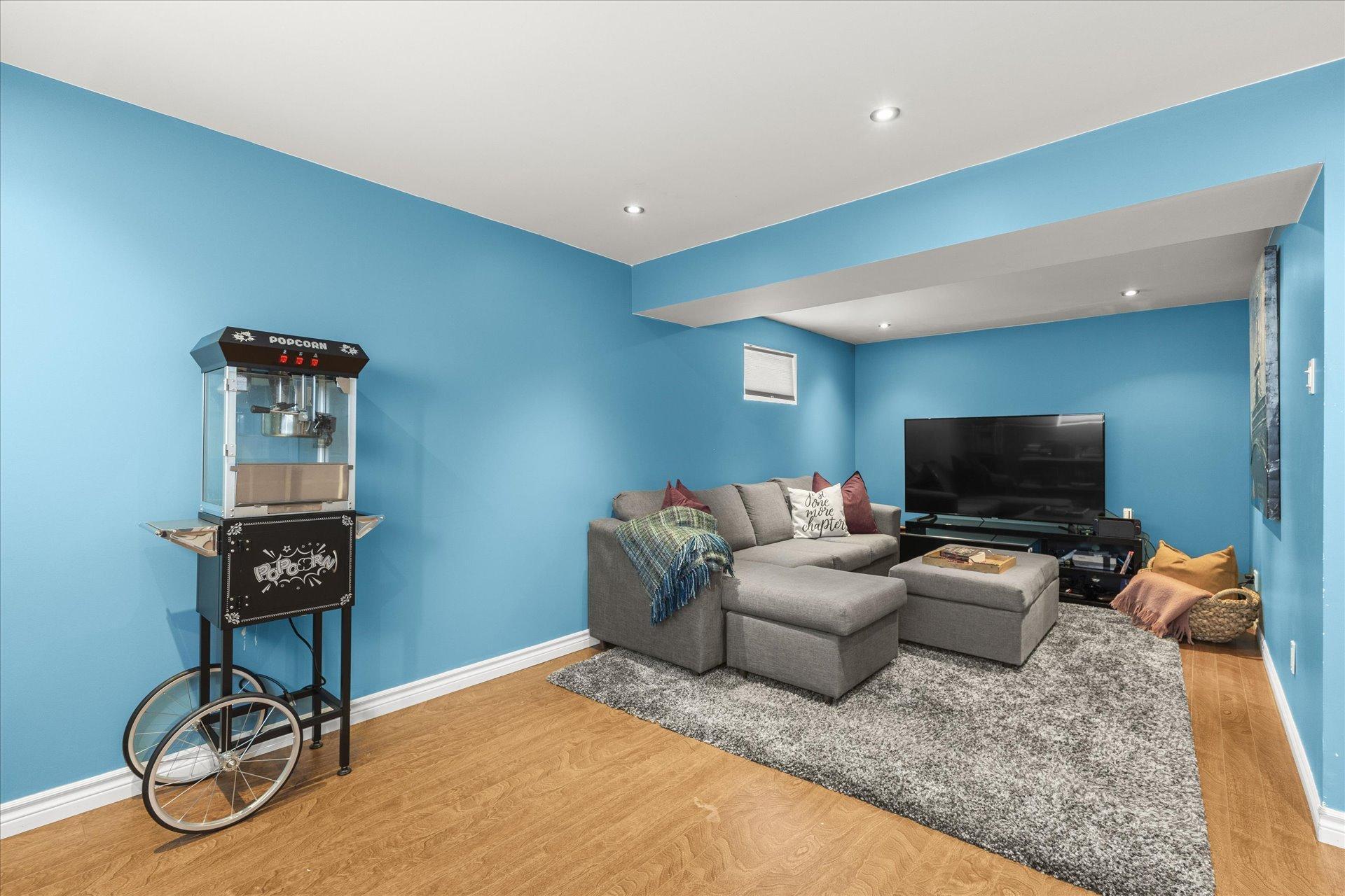 









90


Rue Roger-Pilon

,
Dollard-des-Ormeaux,




QC
H9B1A6

