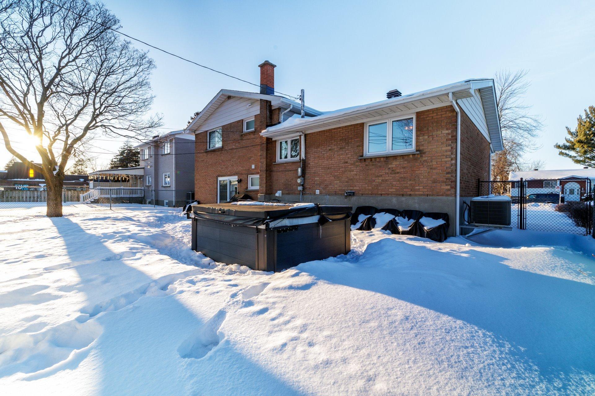 









90


Rue Roger-Pilon

,
Dollard-des-Ormeaux,




QC
H9B1A6

