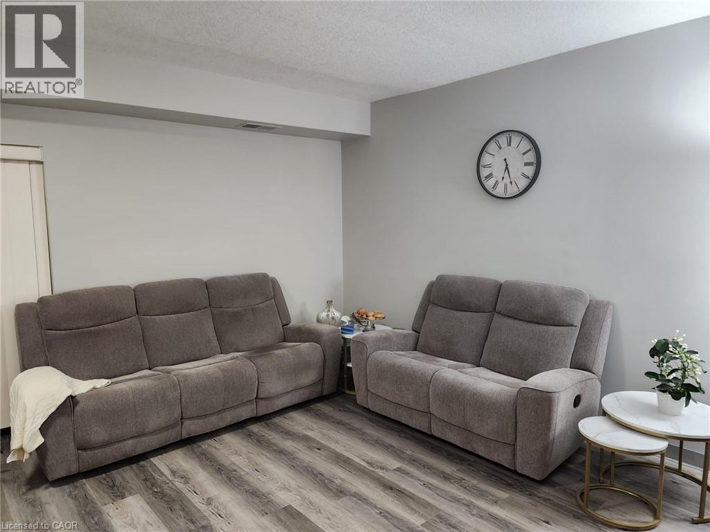 












736 OLD ALBERT Street Unit# 102

,
Waterloo,




Ontario
N2L6R4

