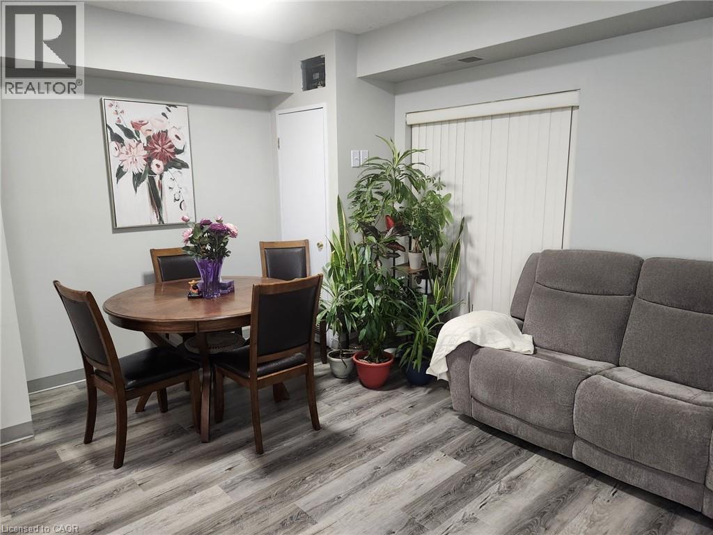 












736 OLD ALBERT Street Unit# 102

,
Waterloo,




Ontario
N2L6R4

