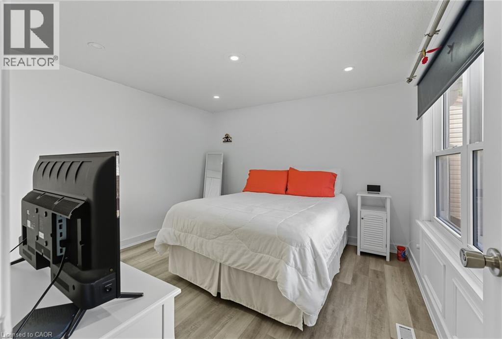 












1300 UPPER OTTAWA Street Unit# 6

,
Hamilton,




Ontario
L8W1M8

