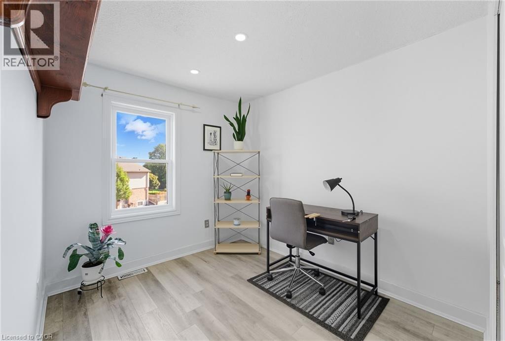 












1300 UPPER OTTAWA Street Unit# 6

,
Hamilton,




Ontario
L8W1M8

