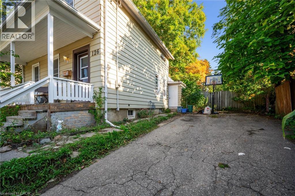 












126 WATERLOO Street

,
Kitchener,




Ontario
N2H3V6

