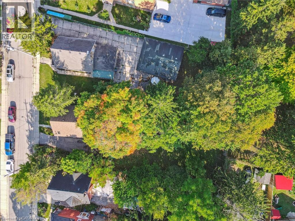 












126 WATERLOO Street

,
Kitchener,




Ontario
N2H3V6

