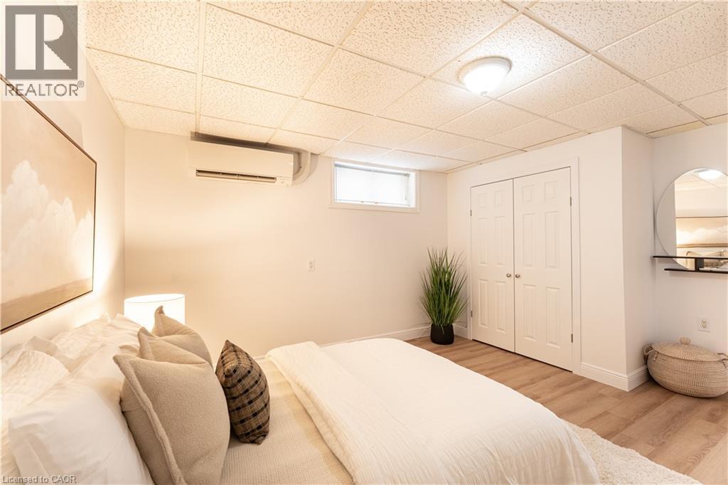 












130 HENRY Street

,
Brantford,




Ontario
N3S5C7

