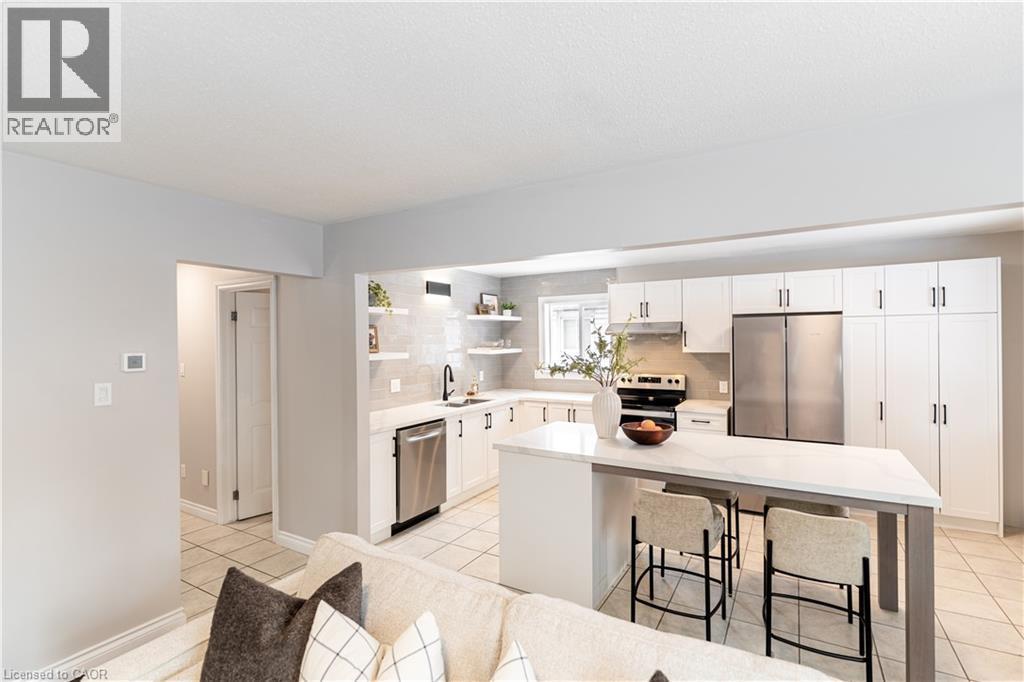 












130 HENRY Street

,
Brantford,




Ontario
N3S5C7

