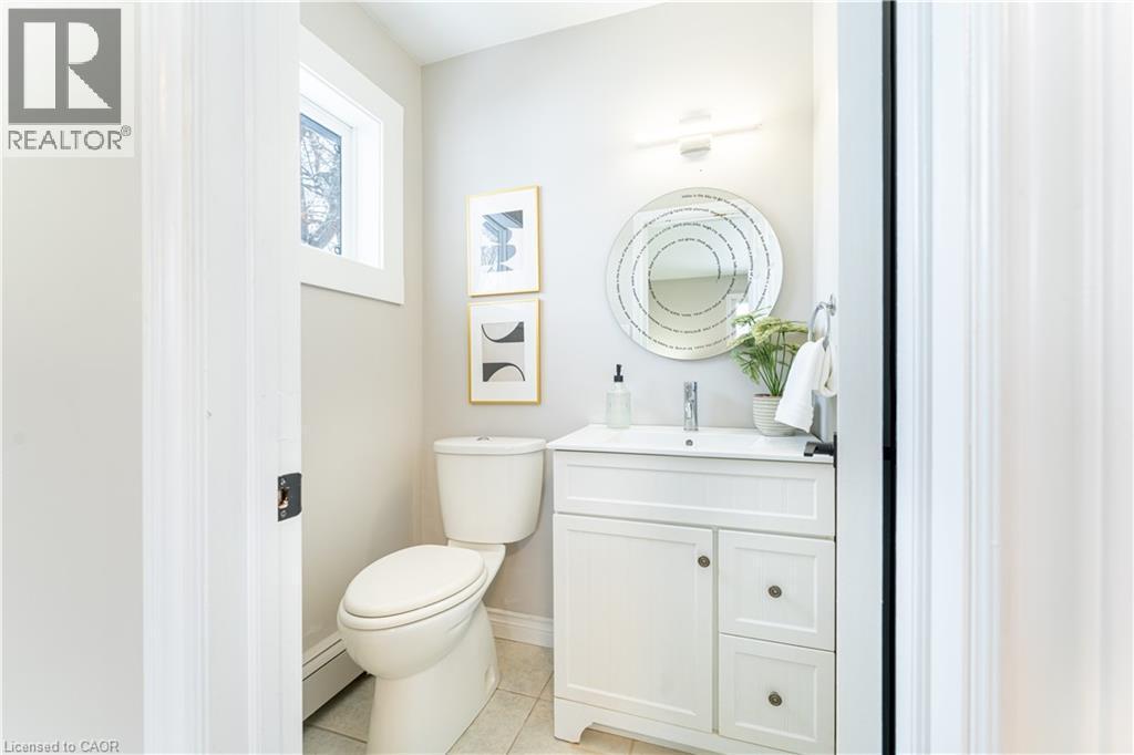 












130 HENRY Street

,
Brantford,




Ontario
N3S5C7

