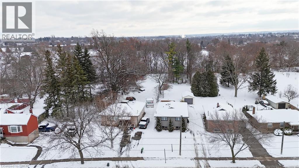 












130 HENRY Street

,
Brantford,




Ontario
N3S5C7

