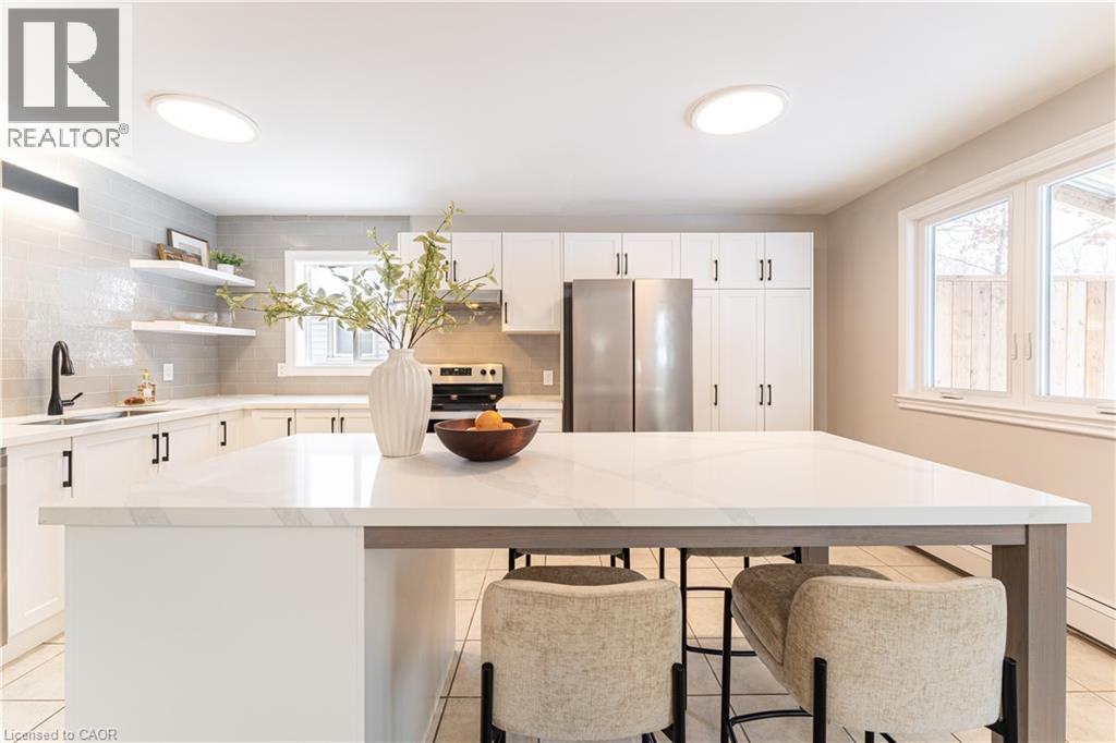 












130 HENRY Street

,
Brantford,




Ontario
N3S5C7

