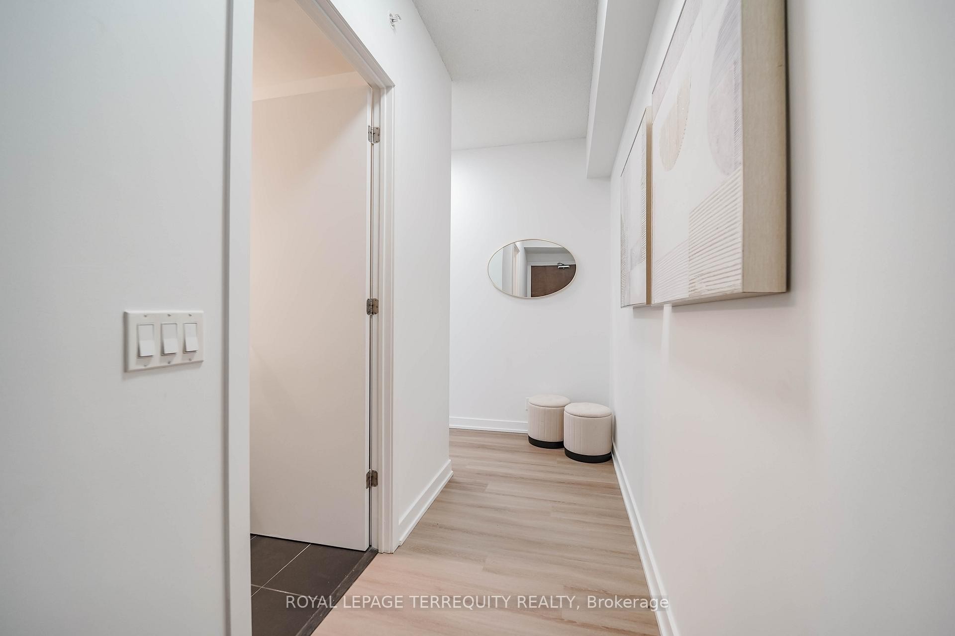 









2200


Lakeshore

Boulevard West, 4007,
Toronto,




ON
M8V 1A4

