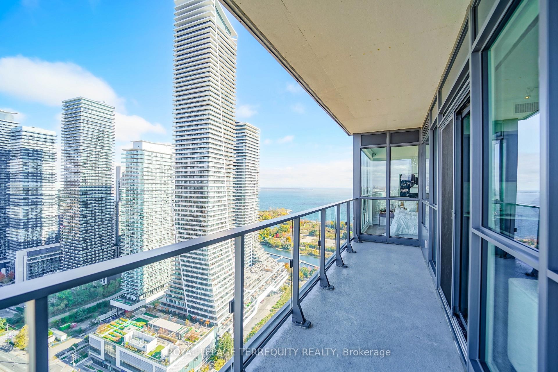 









2200


Lakeshore

Boulevard West, 4007,
Toronto,




ON
M8V 1A4

