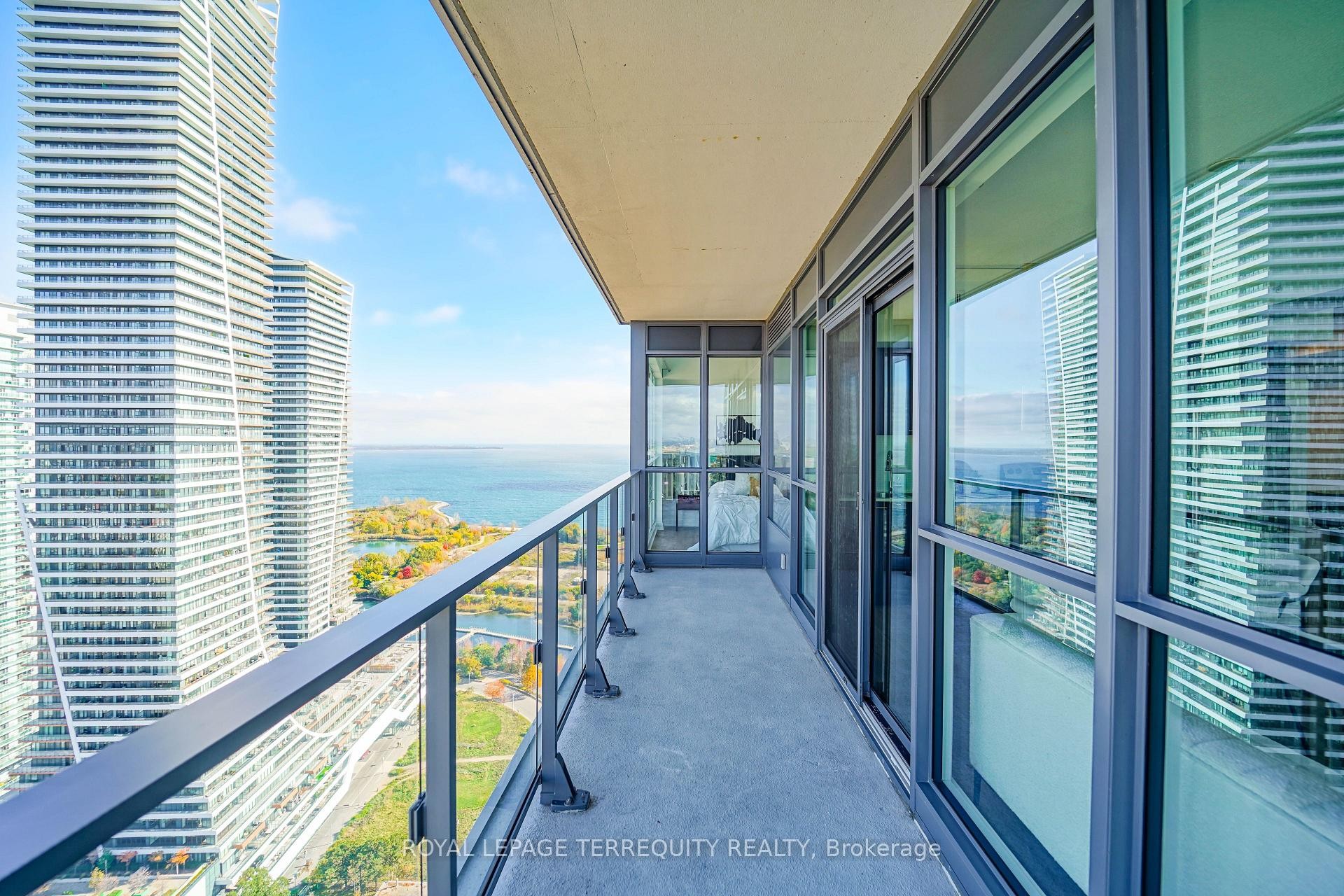 









2200


Lakeshore

Boulevard West, 4007,
Toronto,




ON
M8V 1A4

