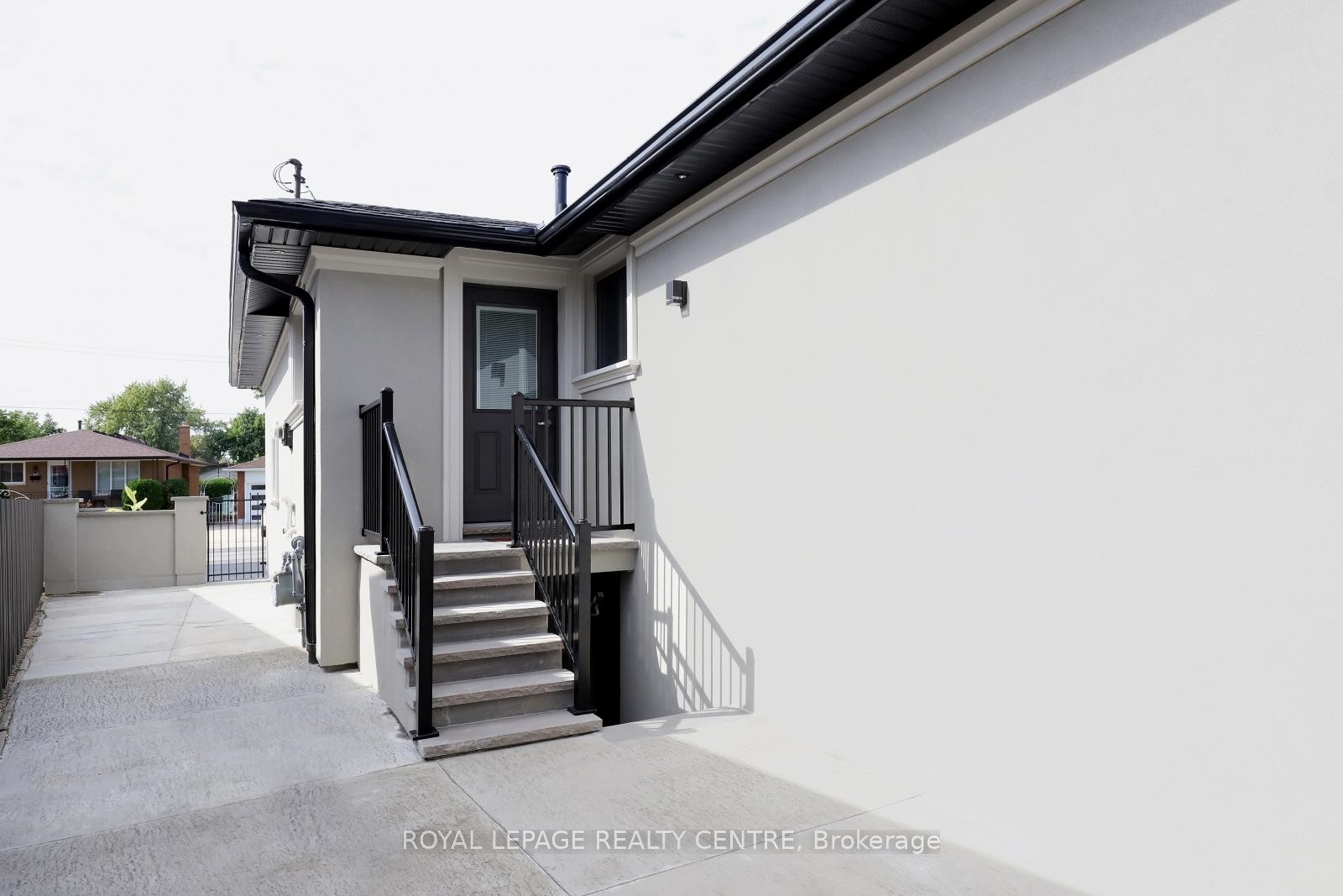 









55


Flora

Drive,
Hamilton,




ON
L8G 3Z7

