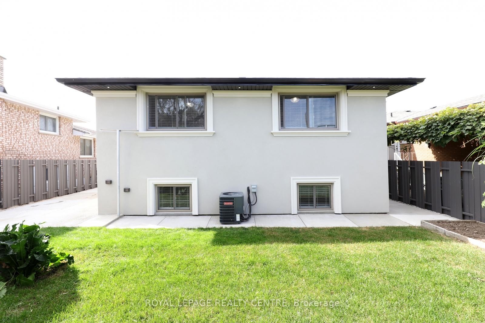 









55


Flora

Drive,
Hamilton,




ON
L8G 3Z7

