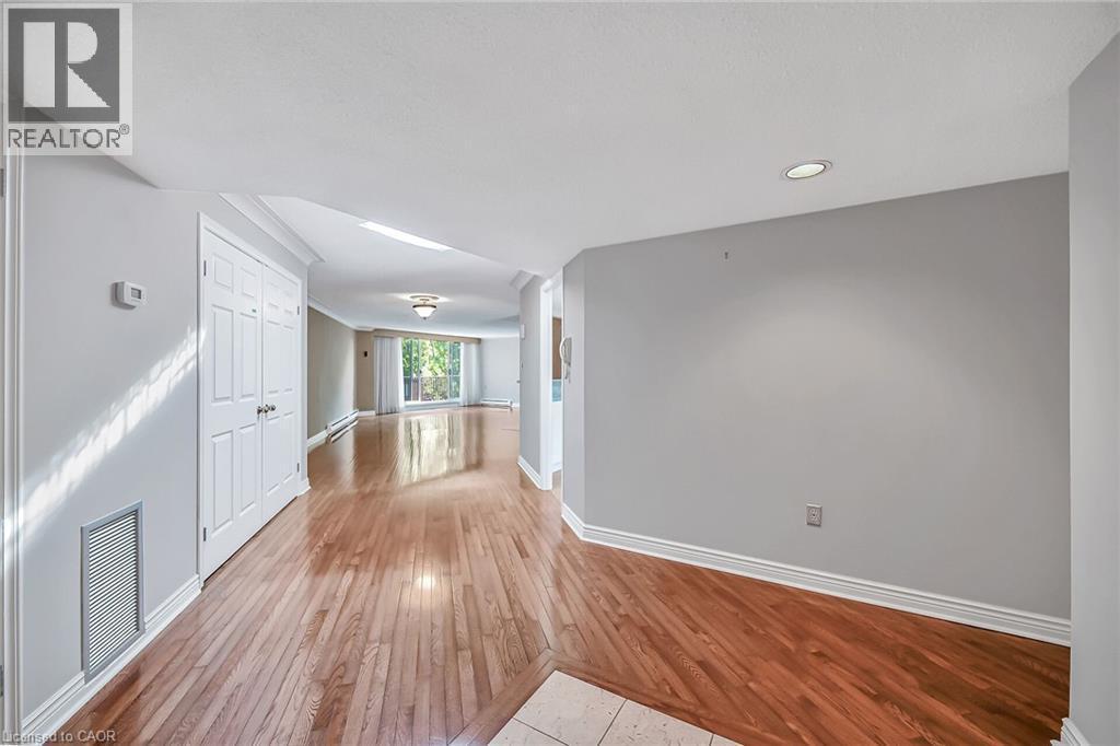 












150 WILSON Street W Unit# PH1

,
Ancaster,




Ontario
L9G4E7


