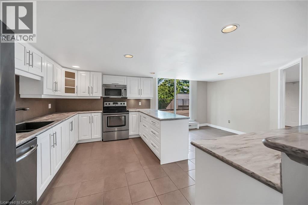 












150 WILSON Street W Unit# PH1

,
Ancaster,




Ontario
L9G4E7

