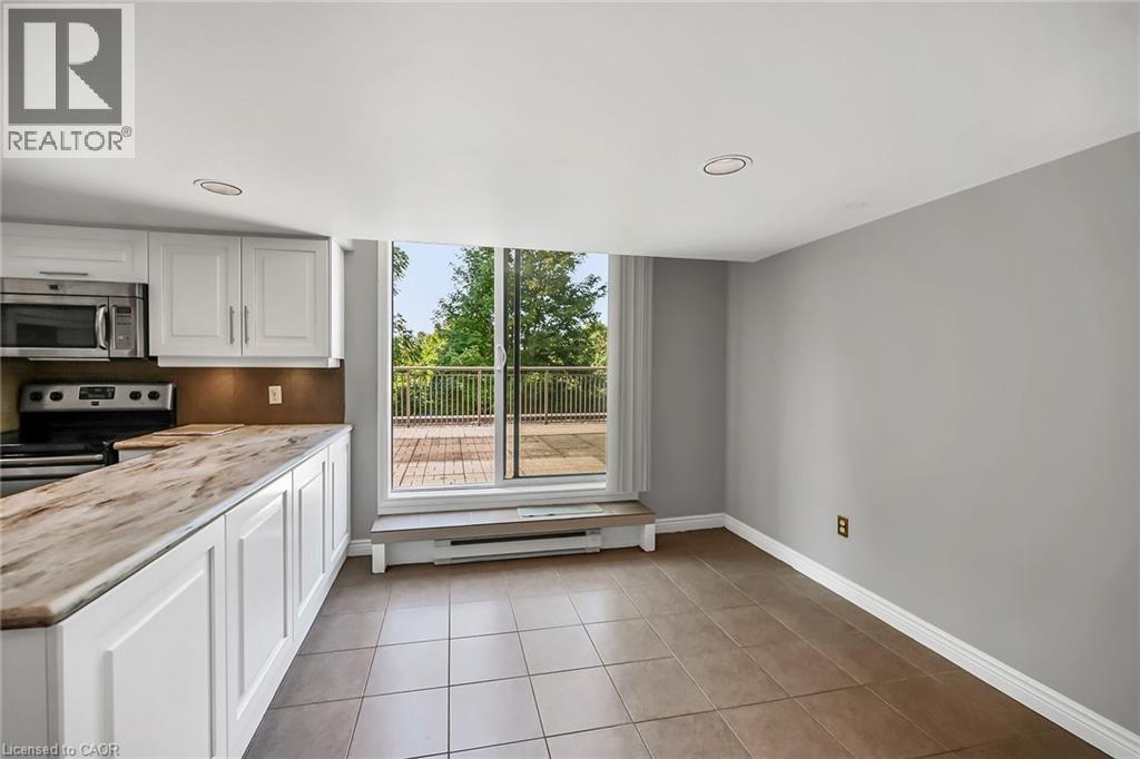 












150 WILSON Street W Unit# PH1

,
Ancaster,




Ontario
L9G4E7

