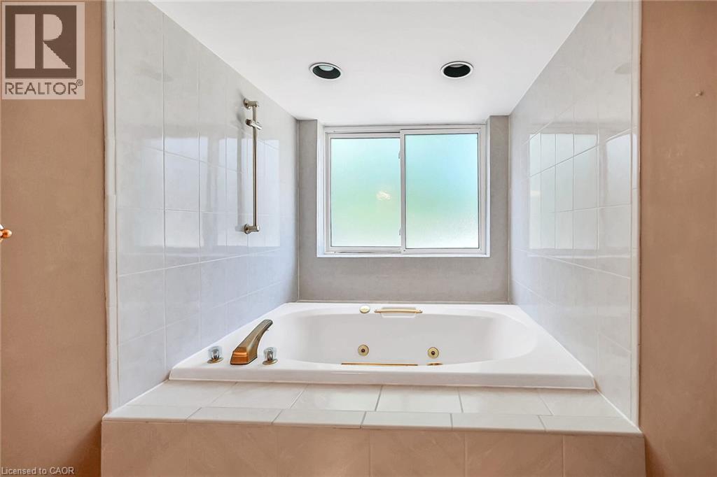 












150 WILSON Street W Unit# PH1

,
Ancaster,




Ontario
L9G4E7

