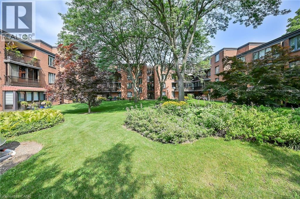 












150 WILSON Street W Unit# PH1

,
Ancaster,




Ontario
L9G4E7

