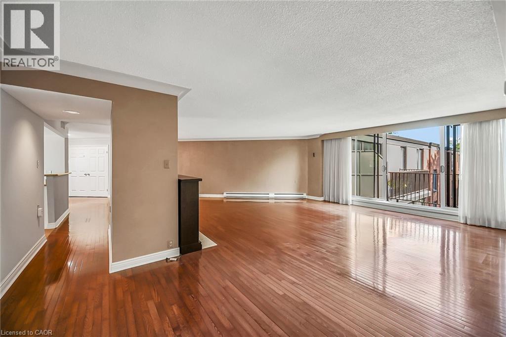 












150 WILSON Street W Unit# PH1

,
Ancaster,




Ontario
L9G4E7

