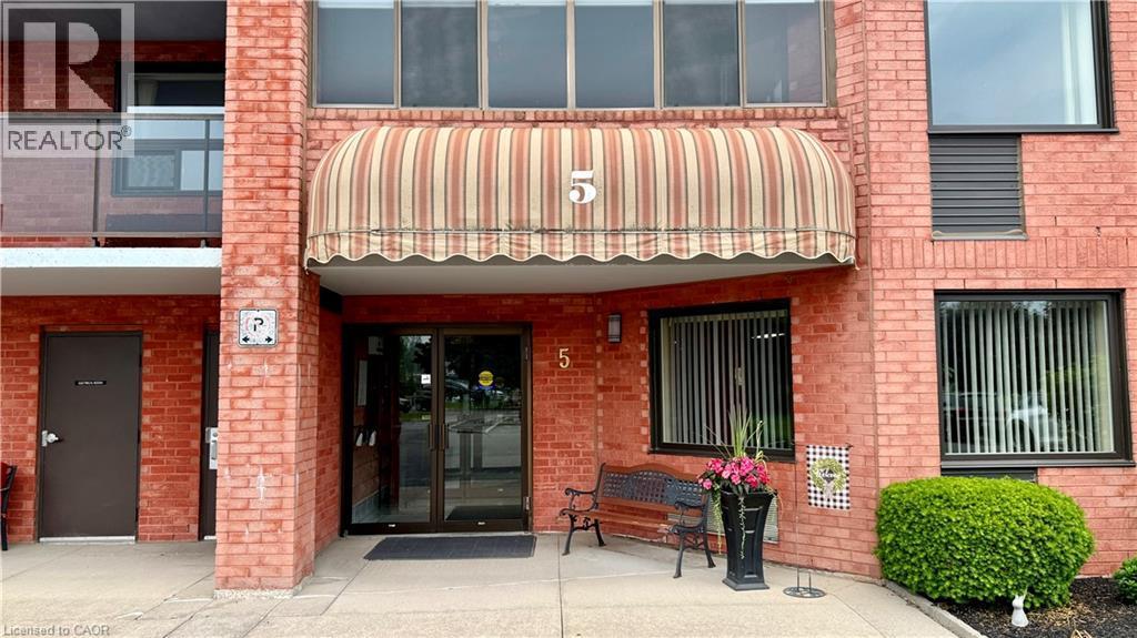 












5 MILL POND Court Unit# 604

,
Simcoe,




Ontario
N3Y5J6

