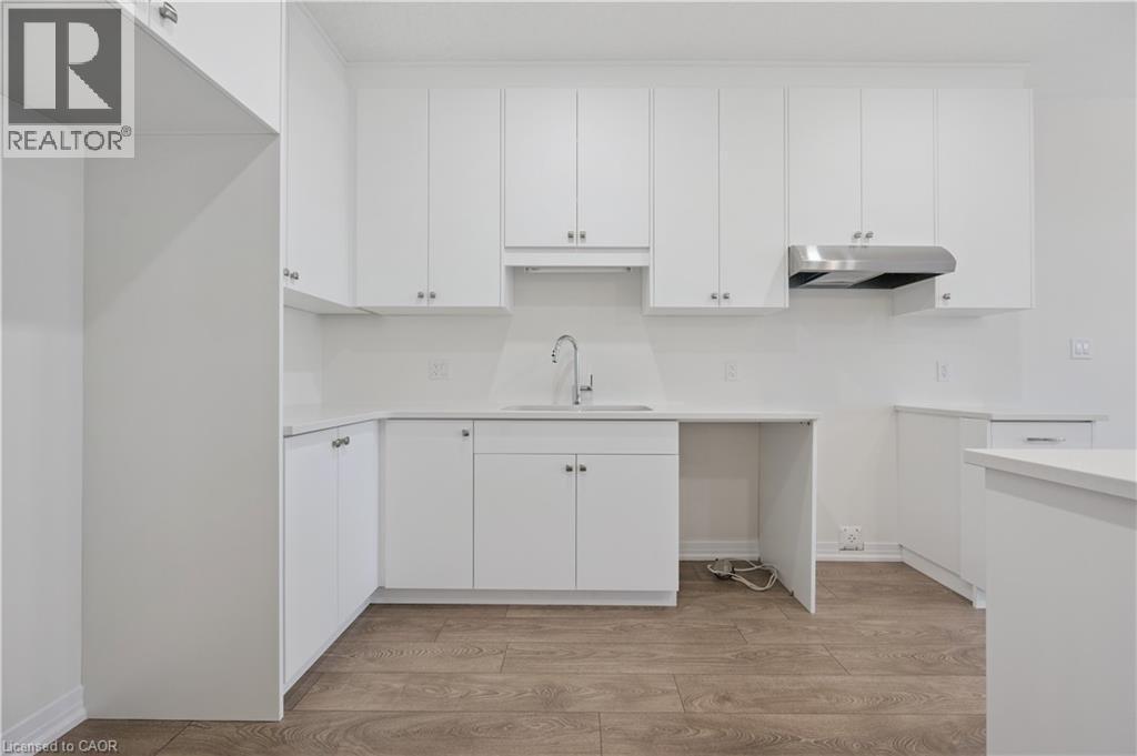 












107 WINTER WREN Crescent

,
Kitchener,




Ontario
N2P0K7

