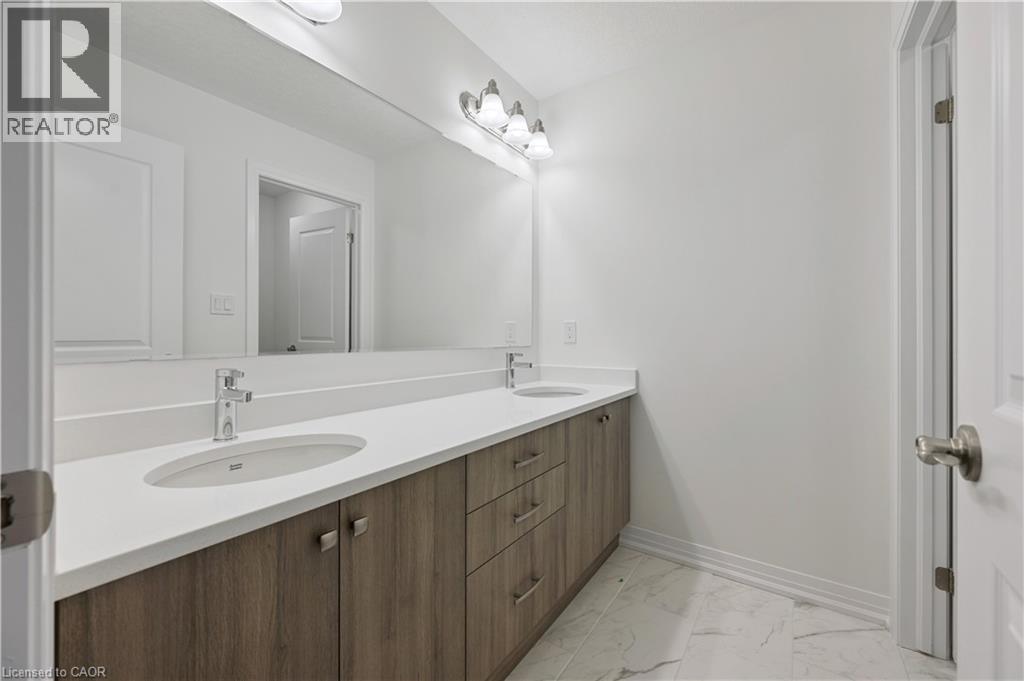 












107 WINTER WREN Crescent

,
Kitchener,




Ontario
N2P0K7

