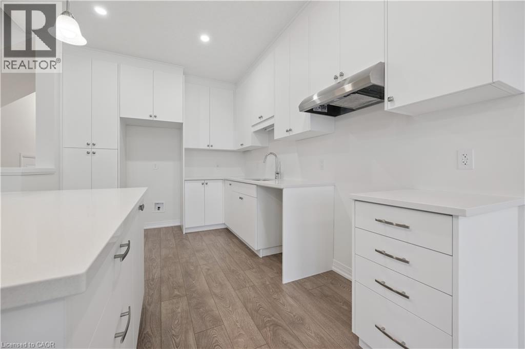 












107 WINTER WREN Crescent

,
Kitchener,




Ontario
N2P0K7

