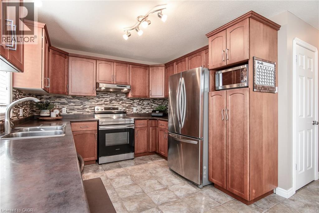 












383 PARROTT Place

,
Woodstock,




Ontario
N4T1V4

